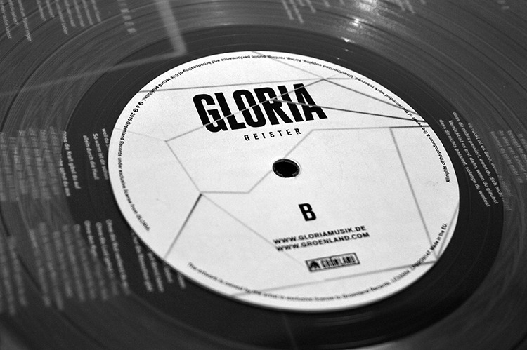 Gloria. Geister. 6