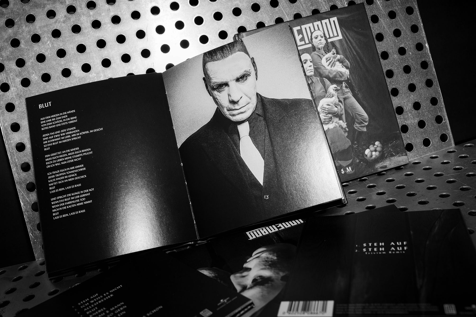 LINDEMANN. FRAU & MANN. 3