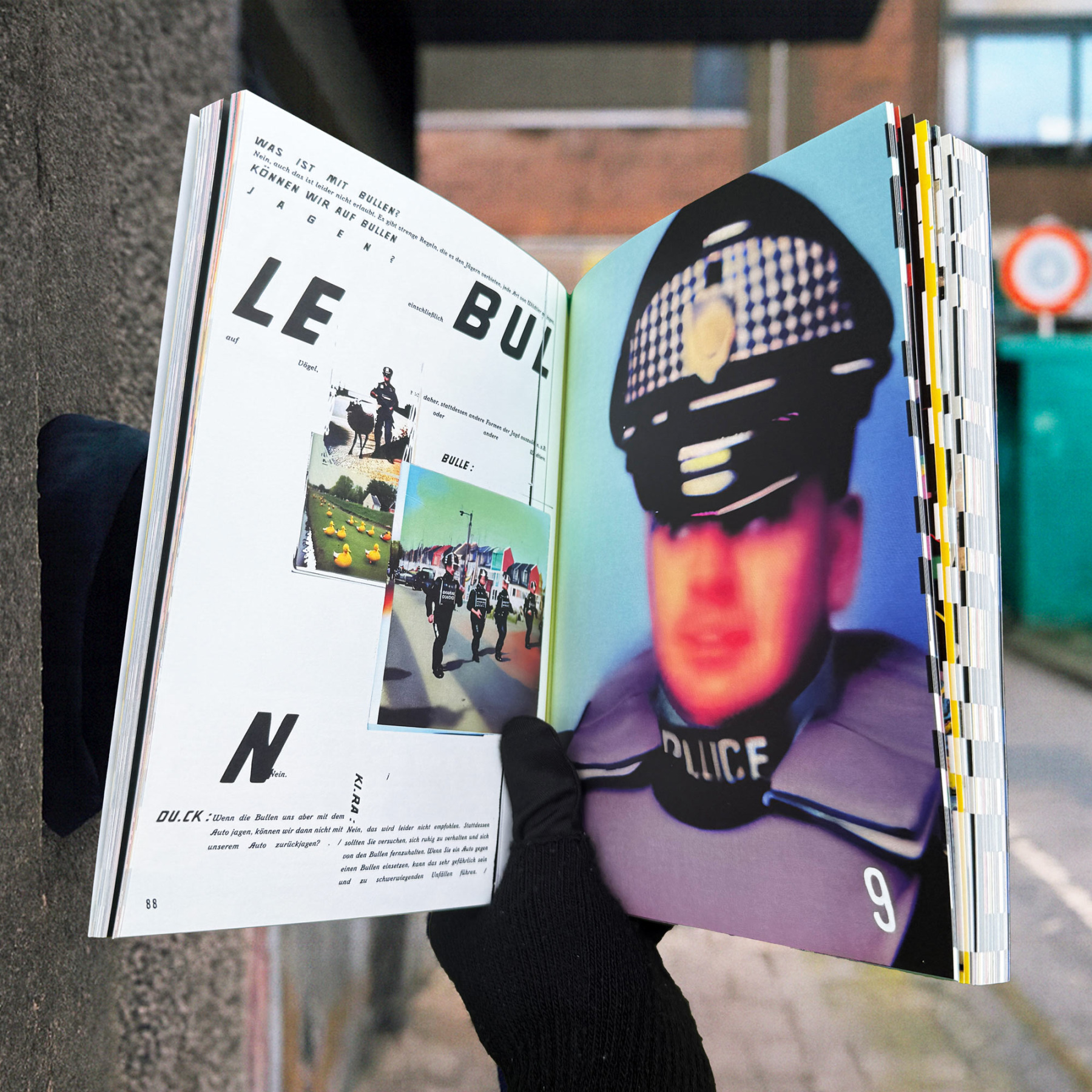 Mr Wink. A Wink from the Hidden. Artbook. 18