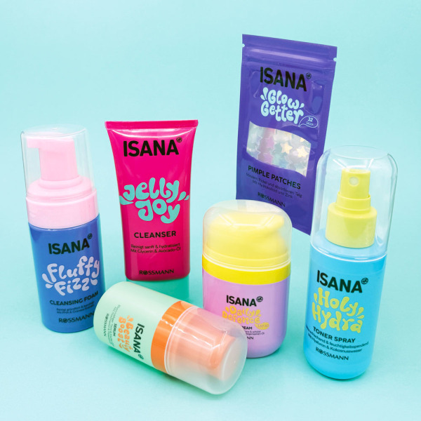  Aufgabenstellung: Markenentwicklung, Verpackungsdesign | Kunde: Rossmann | Jahr: 2026 | Projekt: Rossmann. Isana youthtastic.
